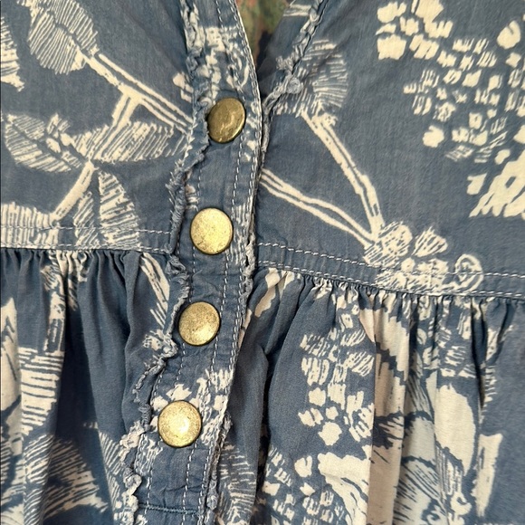 WE THE FREE Cosette Floral Chambray Combo Pullover Top EUC Size XLarge - Picture 5 of 12